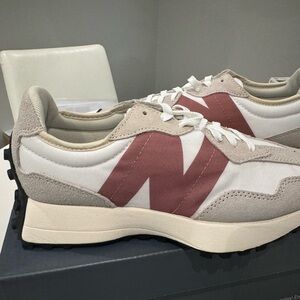 New Balance 327